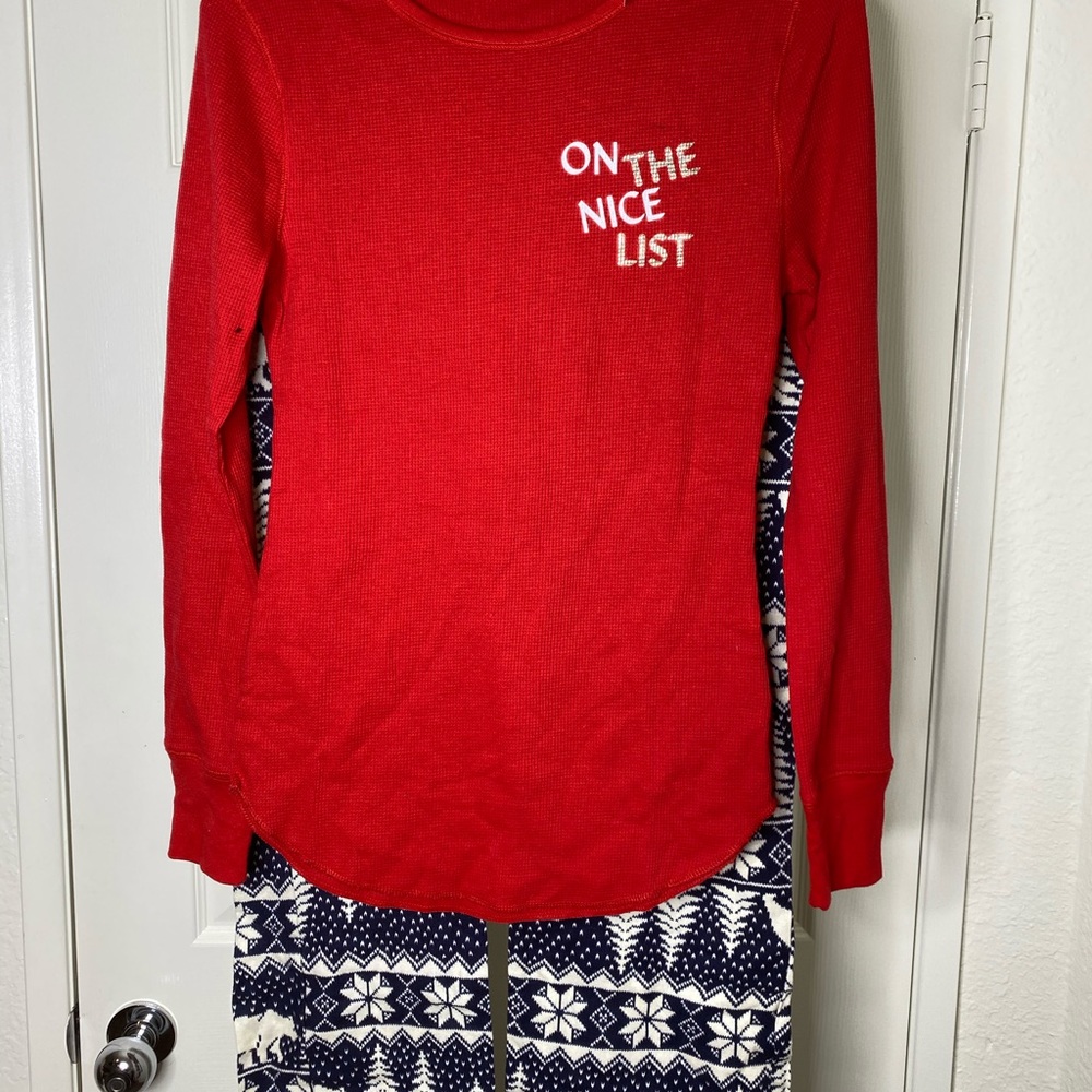 OLD NAVY XMAS PAJAMAS